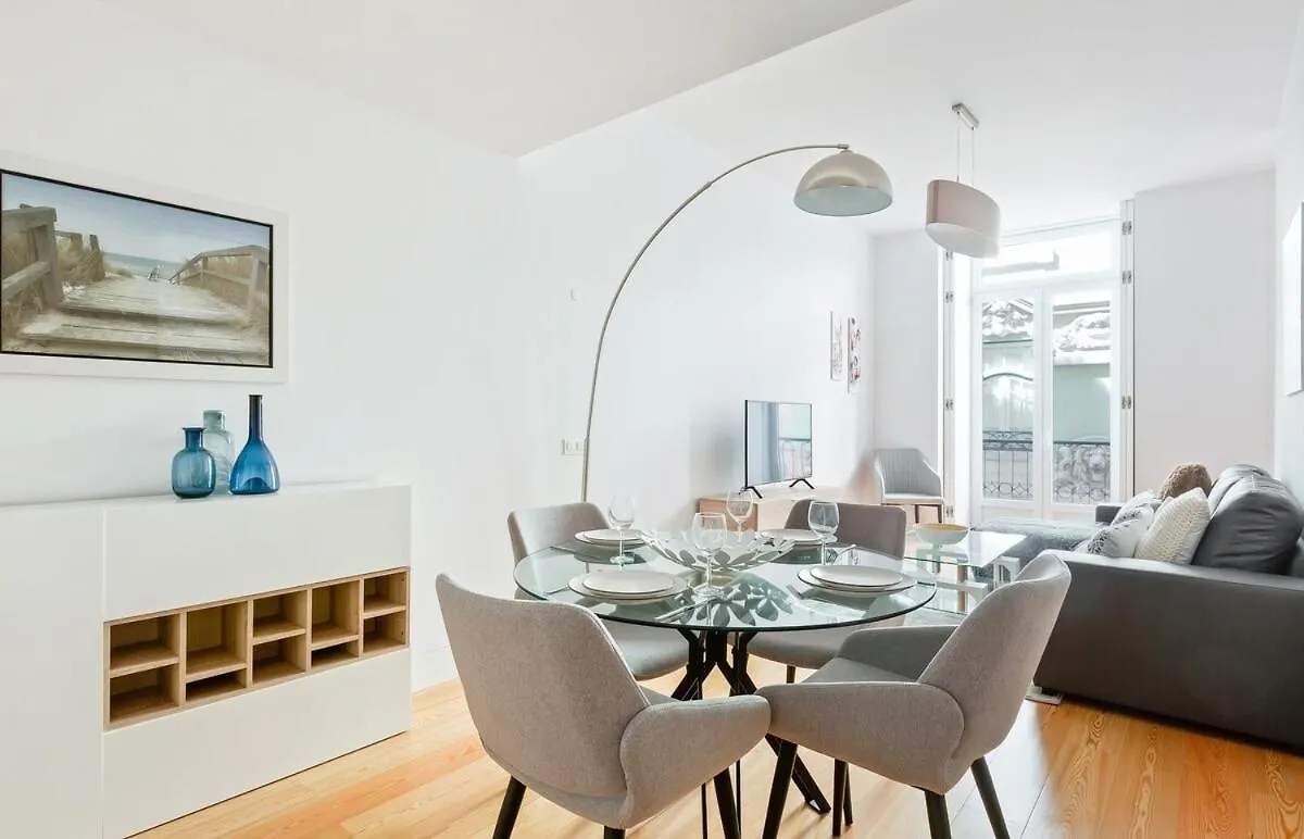 Spacious 1 Bedroom Apartment Near Baixa Lissabon 0*,