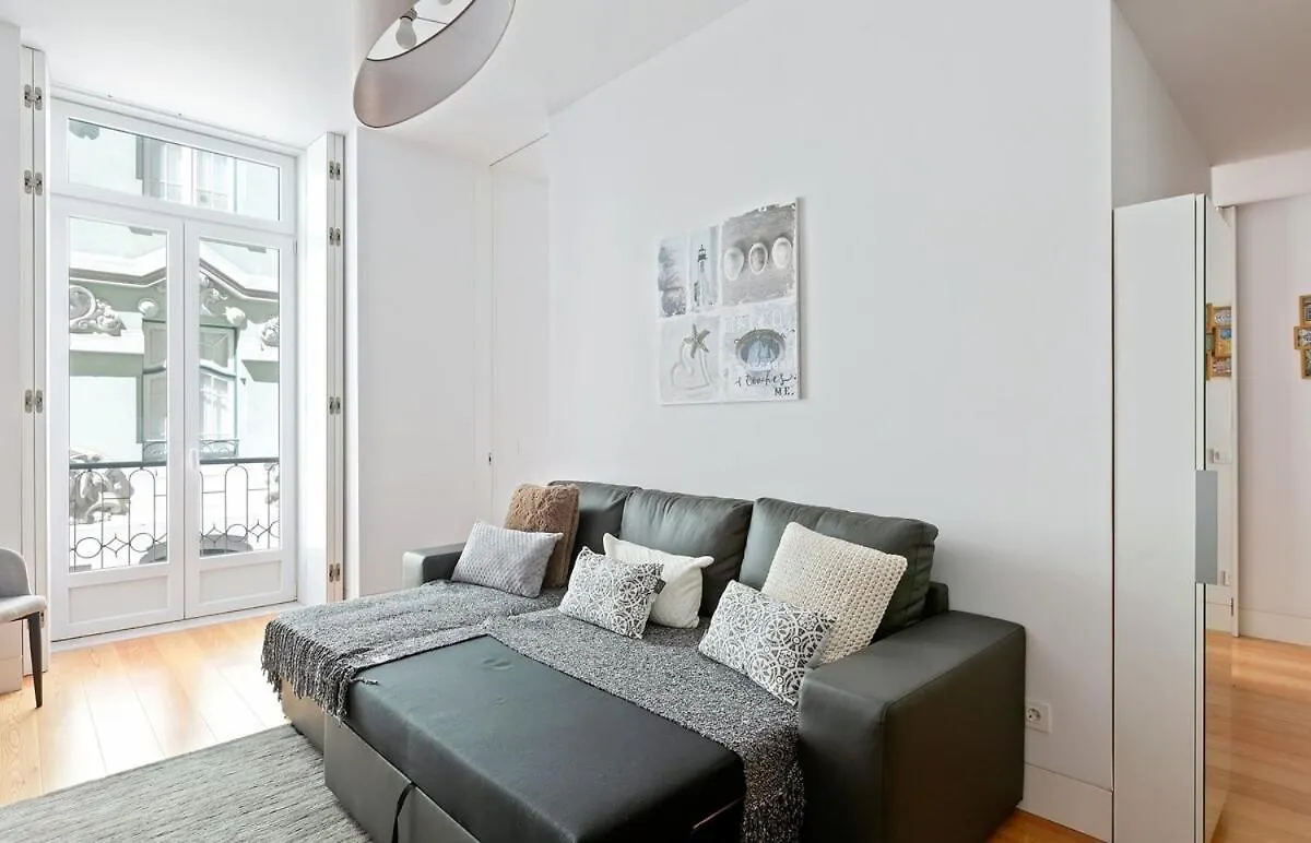 Spacious 1 Bedroom Apartment Near Baixa Lisboa 0*,  Portugália